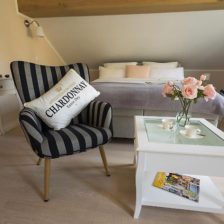 Ferienwohnung Nostalgie-Nest Mit Boxspringbett Mayen Exterior foto