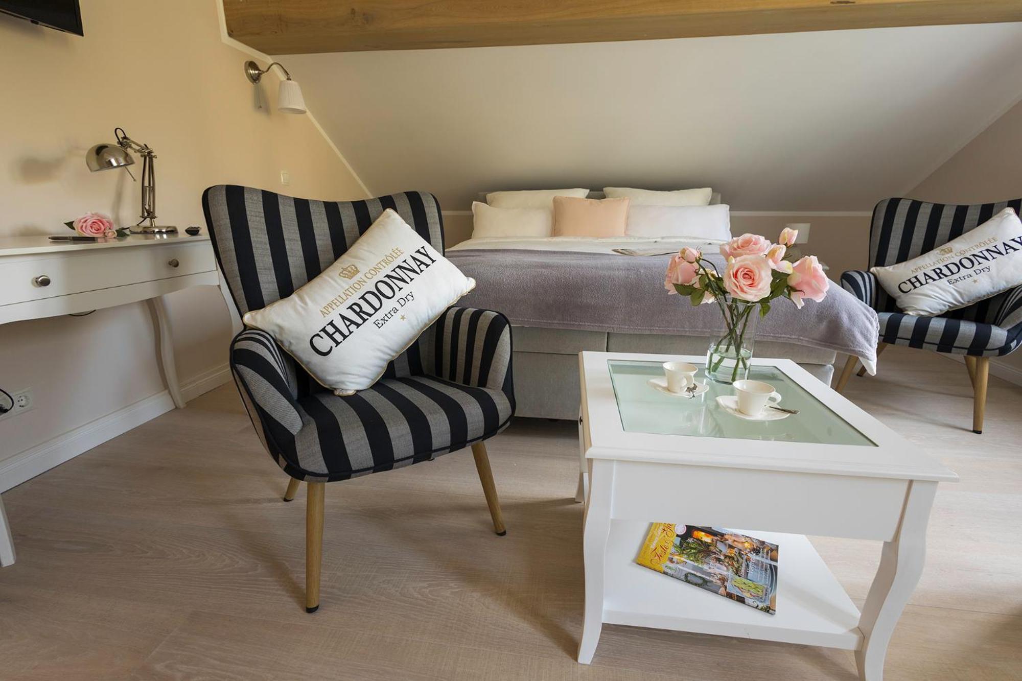 Ferienwohnung Nostalgie-Nest Mit Boxspringbett Mayen Exterior foto